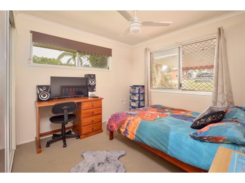 8 TENBY CLOSE, Telina QLD 4680