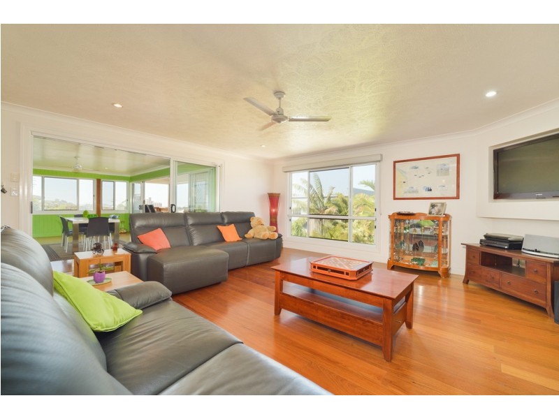 132 OAKA LANE, Gladstone QLD 4680