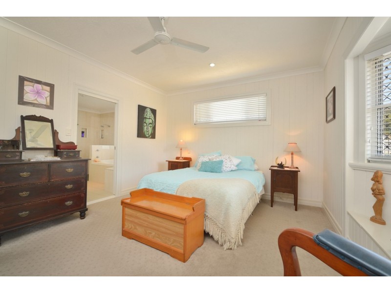 132 OAKA LANE, Gladstone QLD 4680