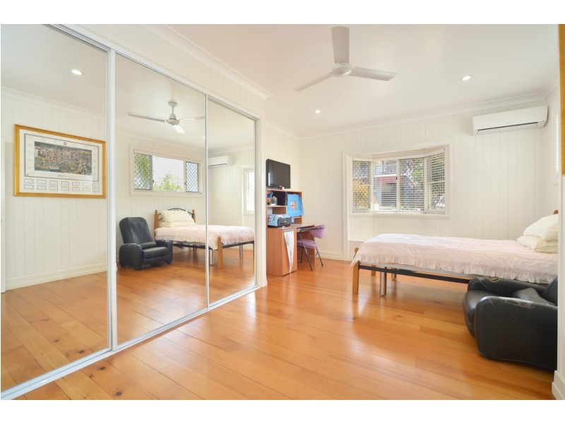 132 OAKA LANE, Gladstone QLD 4680