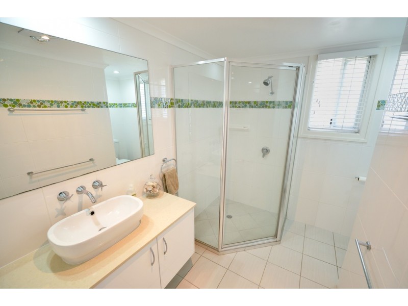 132 OAKA LANE, Gladstone QLD 4680