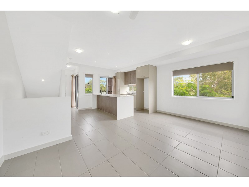 12 Flinders Street, West Gladstone QLD 4680