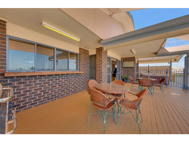 29 FLINDERS STREET, West Gladstone QLD 4680