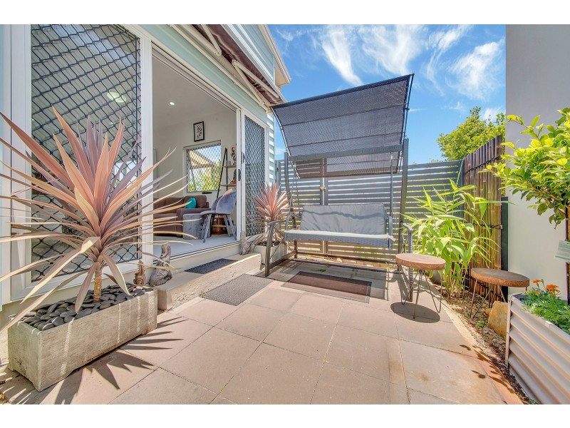 18 HARMONY DRIVE, Clinton QLD 4680