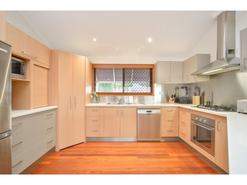 25 EDEN STREET, South Gladstone QLD 4680