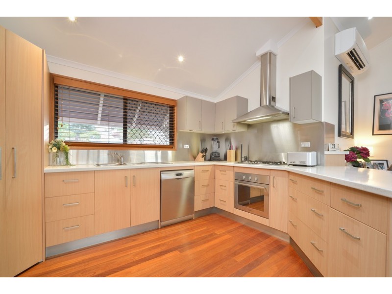 25 EDEN STREET, South Gladstone QLD 4680