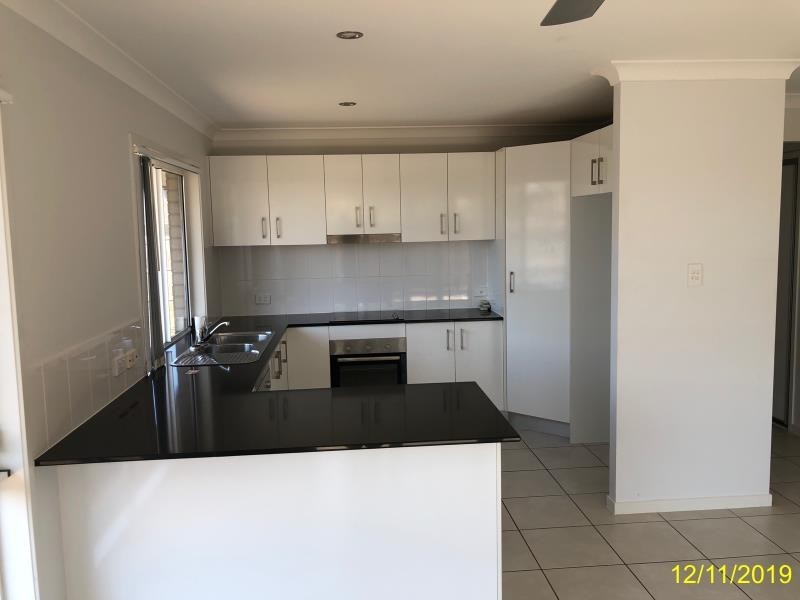 46 POWELL, New Auckland QLD 4680