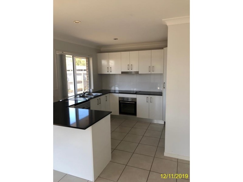 46 POWELL, New Auckland QLD 4680