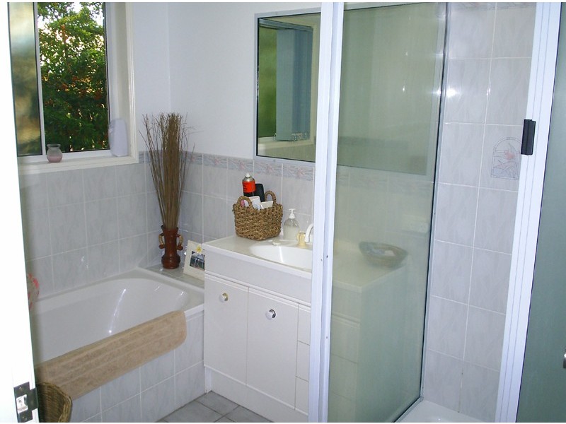 4 Dorset Close, Gladstone QLD 4680