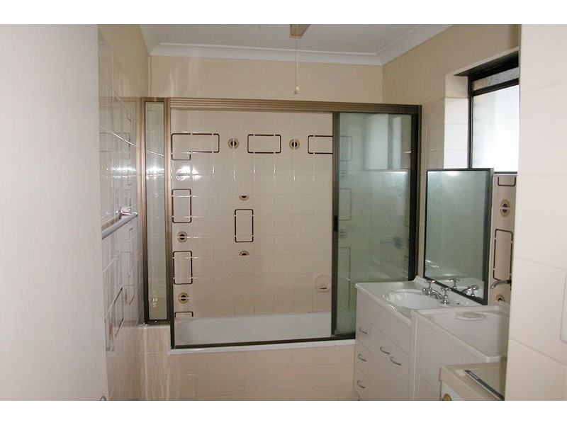 4/16 Kent Street, Gladstone QLD 4680