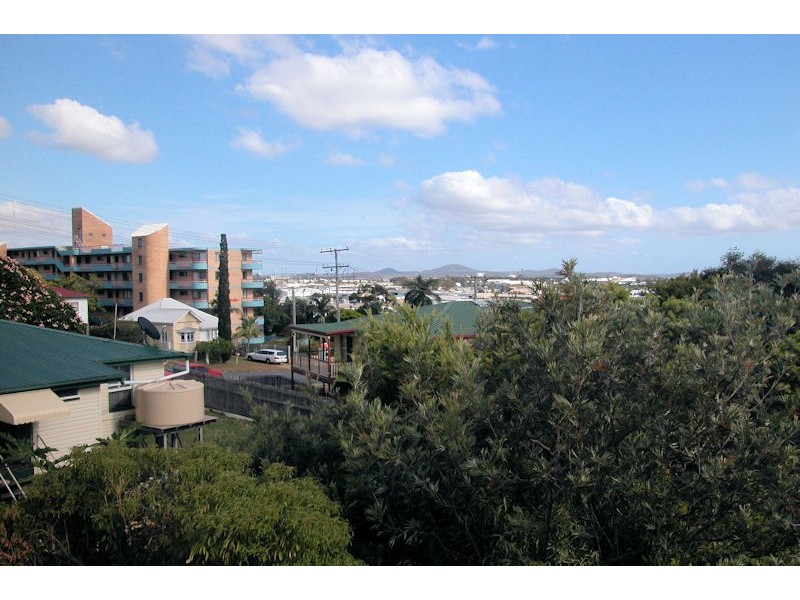 4/16 Kent Street, Gladstone QLD 4680