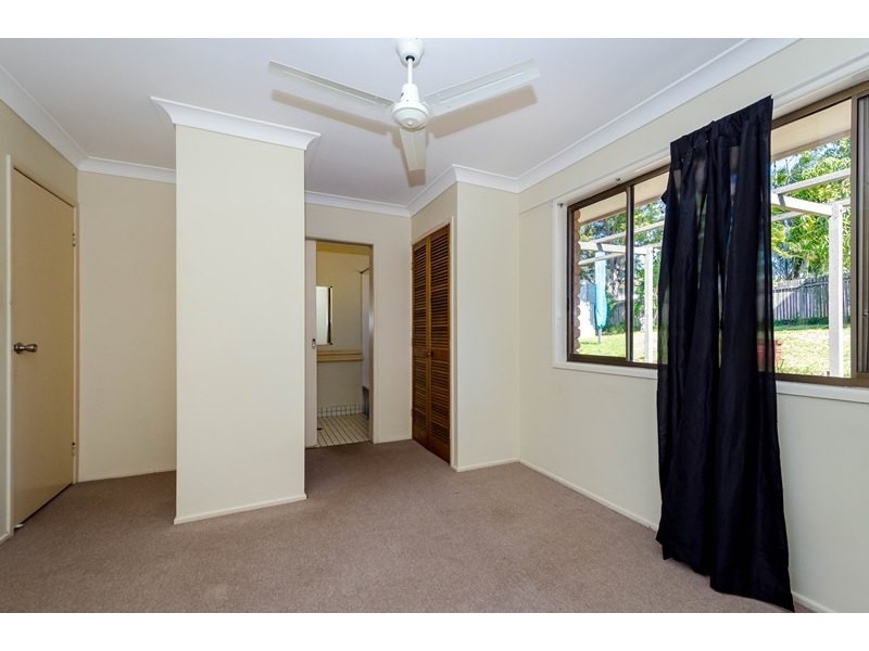 34 Aramac Drive, Clinton QLD 4680