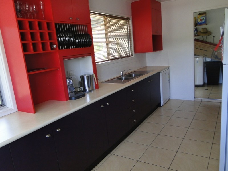 40 Squire Street, Toolooa QLD 4680