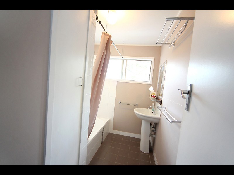 40 Squire Street, Toolooa QLD 4680