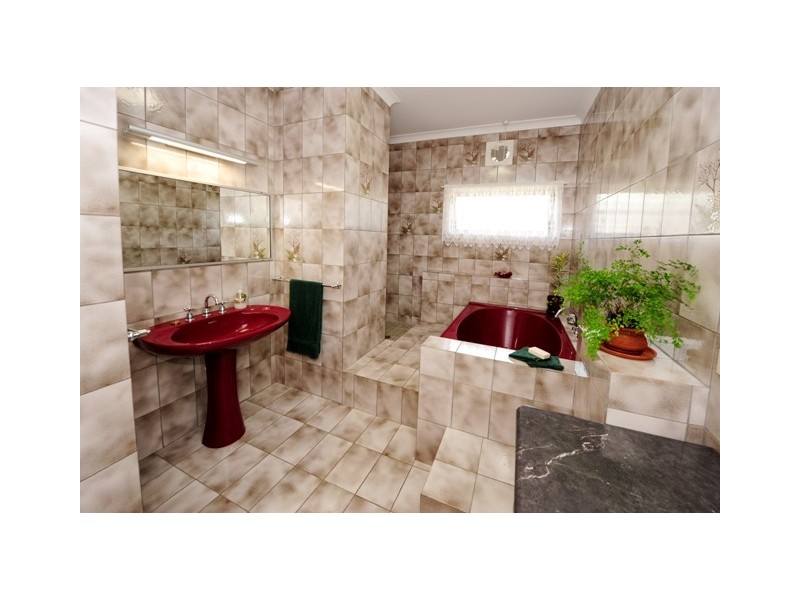 76 Adelaide Street, Gladstone QLD 4680