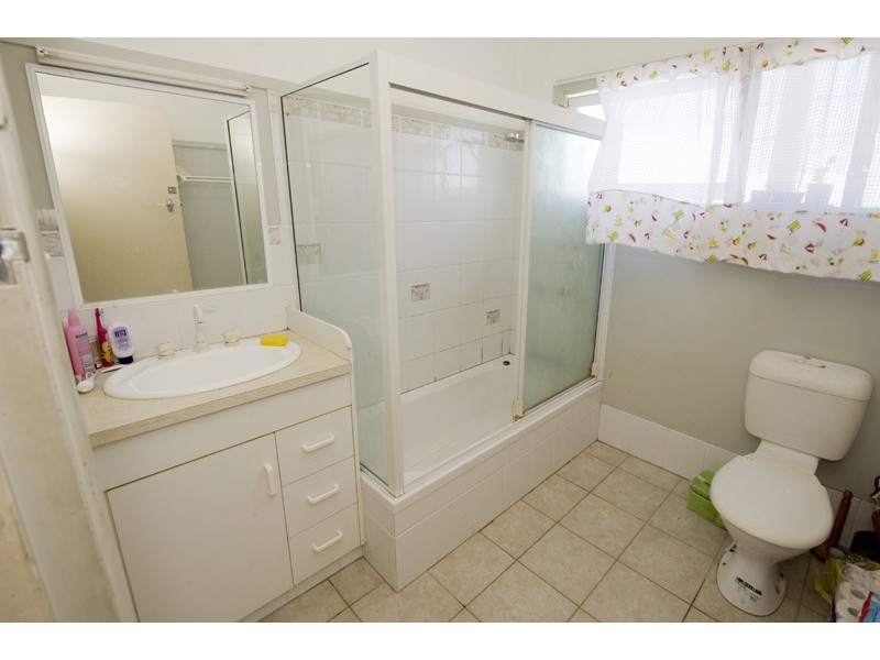 18 Mylne Street, Gladstone QLD 4680