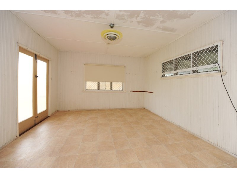 239 Auckland Street, Gladstone QLD 4680