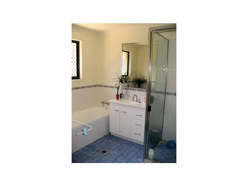 3 Linhow Crescent, Gladstone QLD 4680