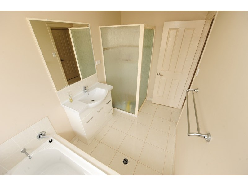 16 Skyline Drive, Gladstone QLD 4680