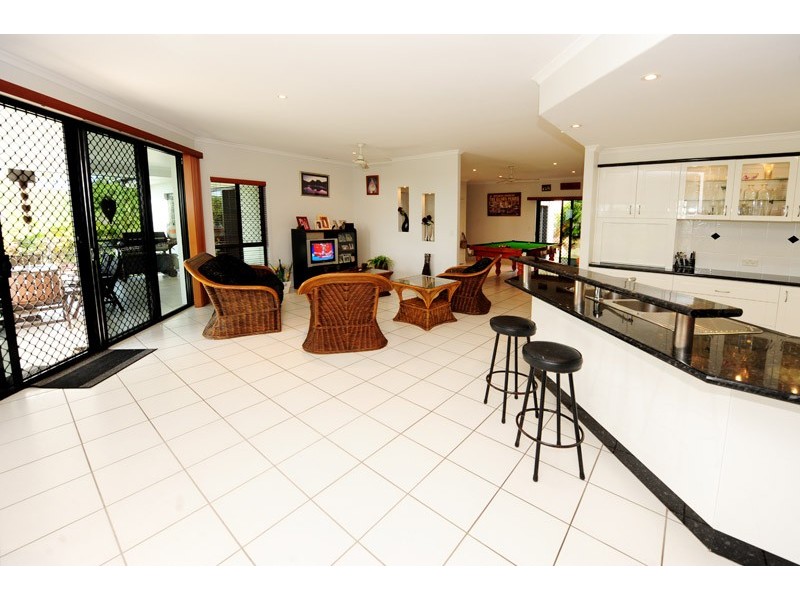 8 Windward Passage, Gladstone QLD 4680