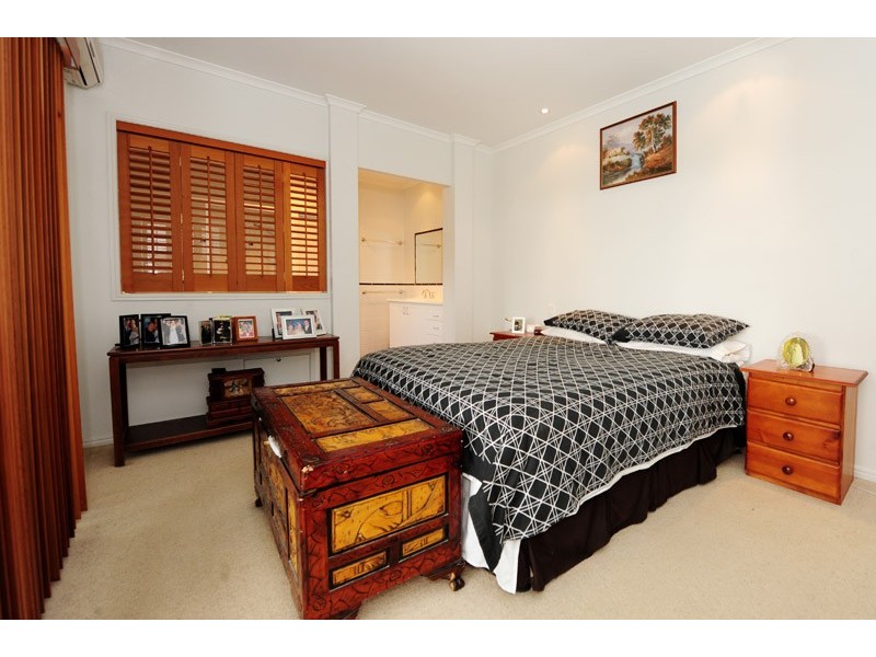 8 Windward Passage, Gladstone QLD 4680