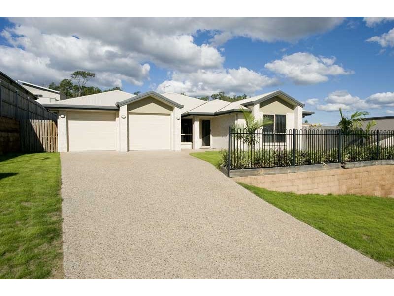 6 Leslie Street, Gladstone QLD 4680
