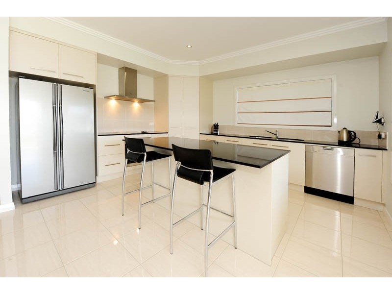 27 Larcom Rise, Gladstone QLD 4680