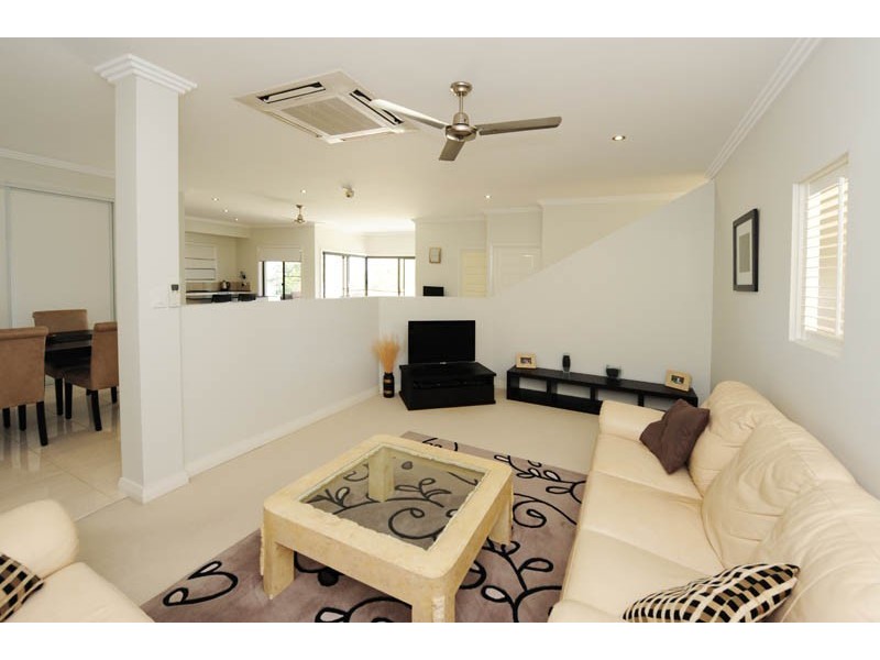 27 Larcom Rise, Gladstone QLD 4680