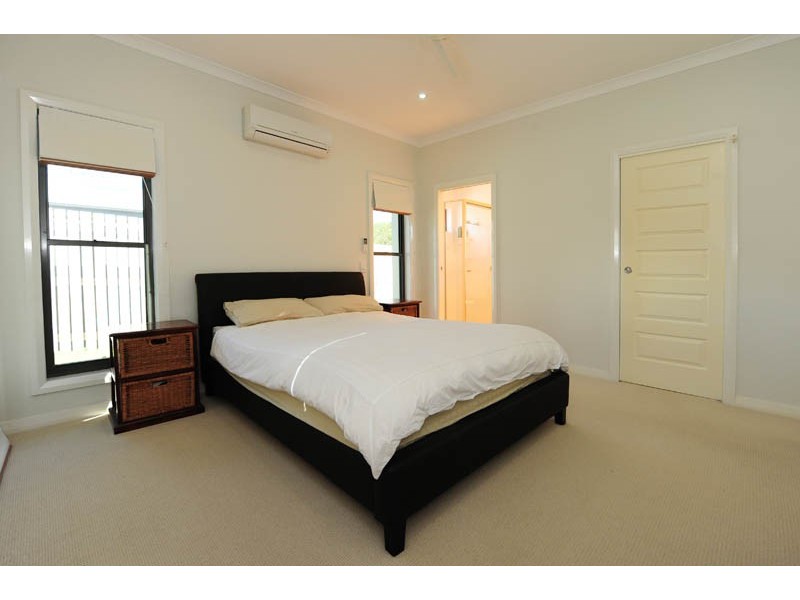 27 Larcom Rise, Gladstone QLD 4680