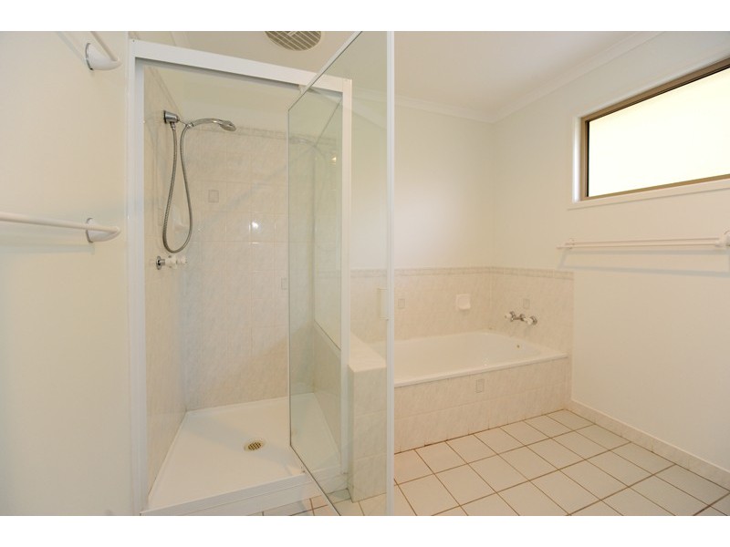 9 Earls Court, Gladstone QLD 4680