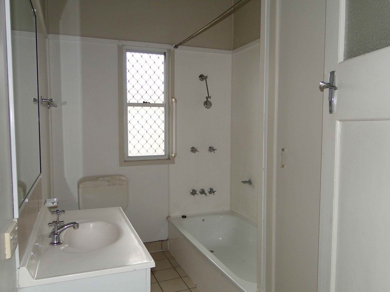 123 Barney Street, Gladstone QLD 4680