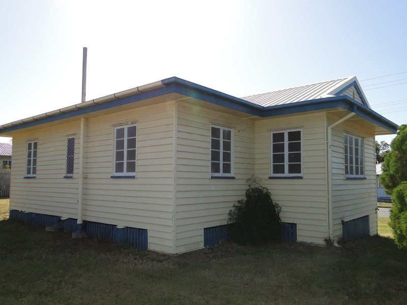 123 Barney Street, Gladstone QLD 4680