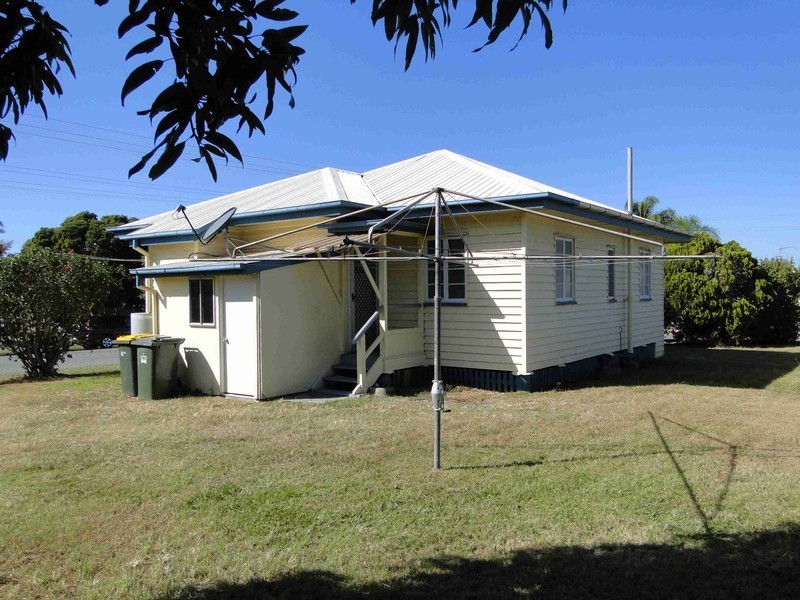 123 Barney Street, Gladstone QLD 4680