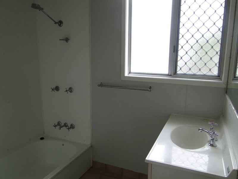 62 Aerodrome Road, Gladstone QLD 4680