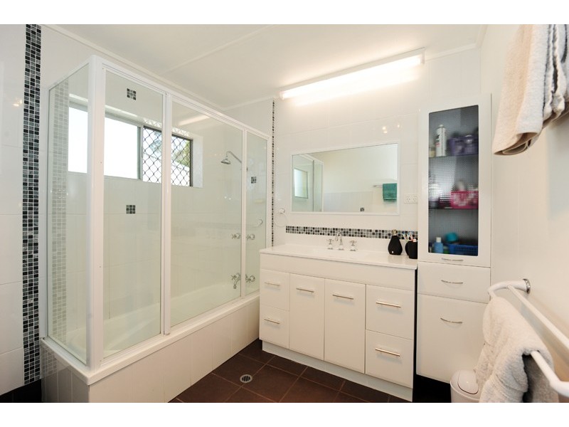 16 Amaroo Close, Gladstone QLD 4680