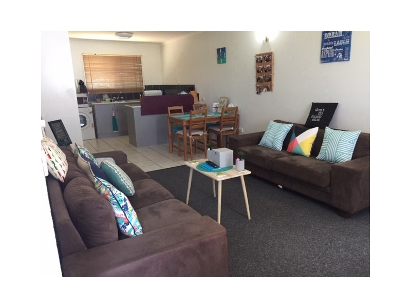 2/141 Oaka Lane, Gladstone QLD 4680
