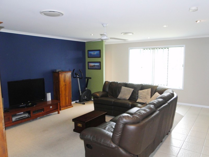 10 Deborah Street, Gladstone QLD 4680