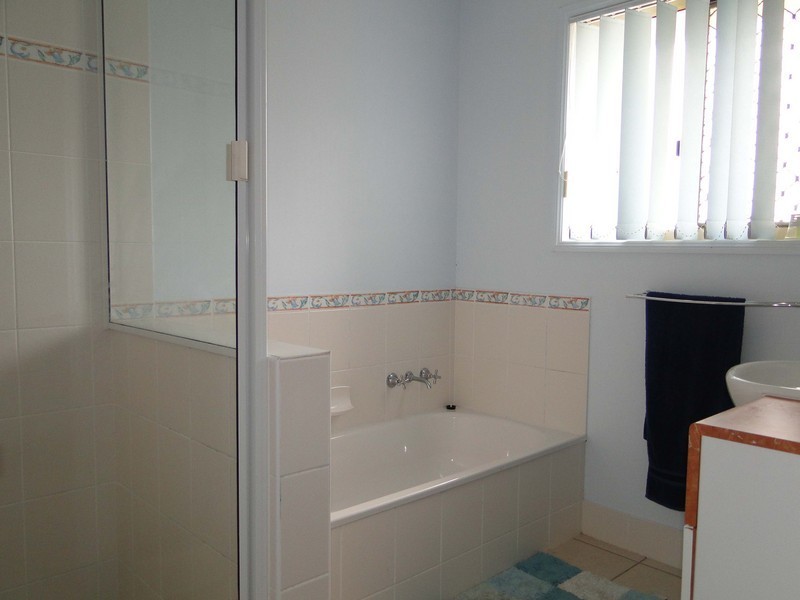 10 Deborah Street, Gladstone QLD 4680