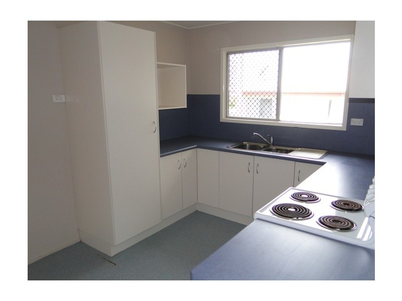 16 Muirhead Street, Gladstone QLD 4680