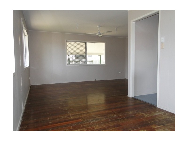 16 Muirhead Street, Gladstone QLD 4680