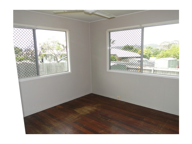 16 Muirhead Street, Gladstone QLD 4680