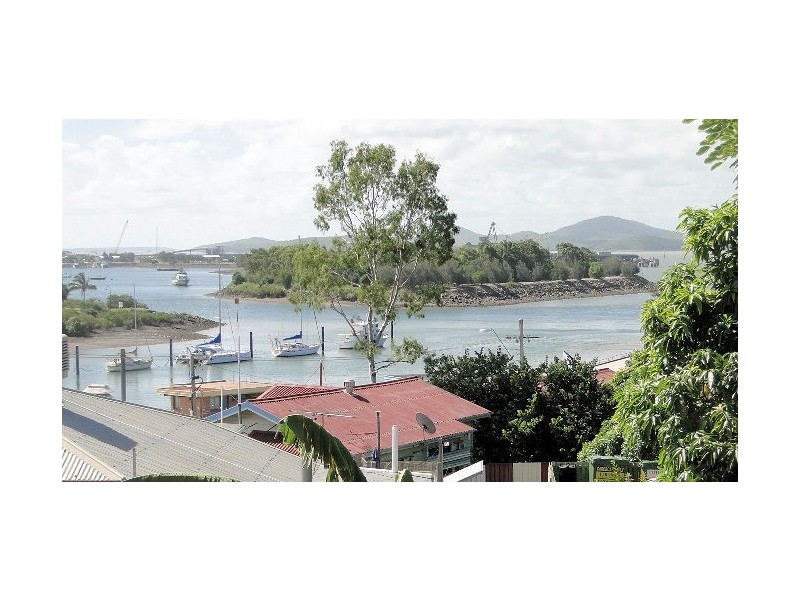 Unit 4 / 8 Oaka Lane, Gladstone City QLD 4680