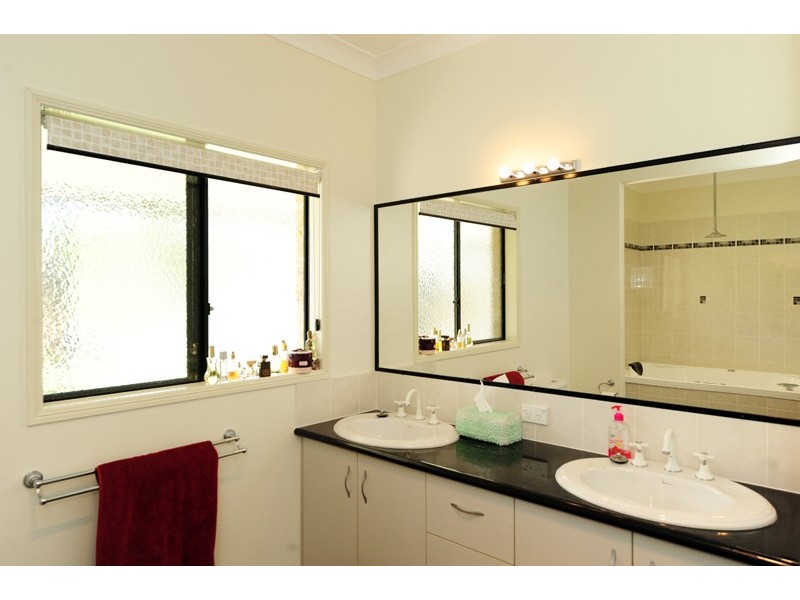 36 Jim Whyte Way, Gladstone QLD 4680
