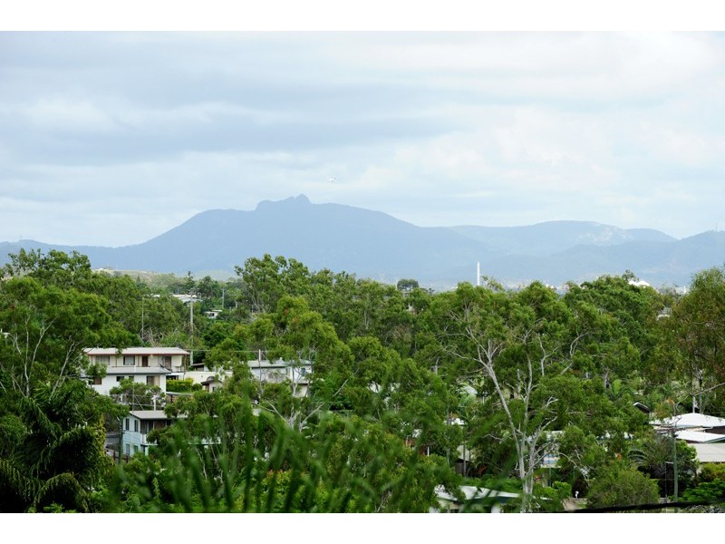 37 Wilson Street, Gladstone QLD 4680