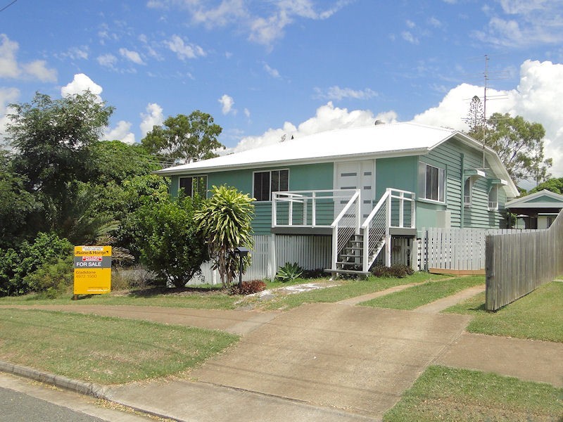 33 Boles Street, West Gladstone QLD 4680
