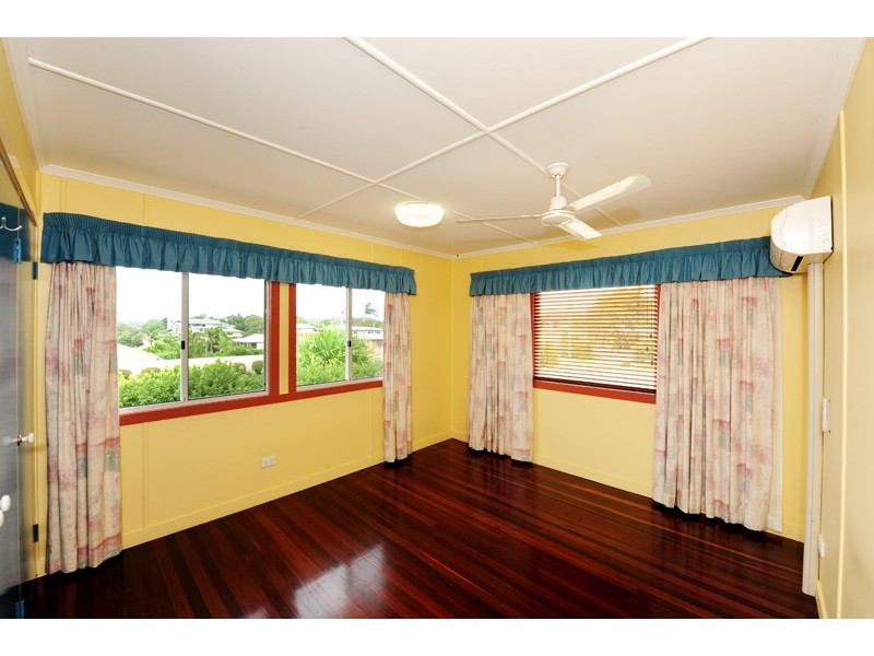 4 The Esplanade, Gladstone QLD 4680