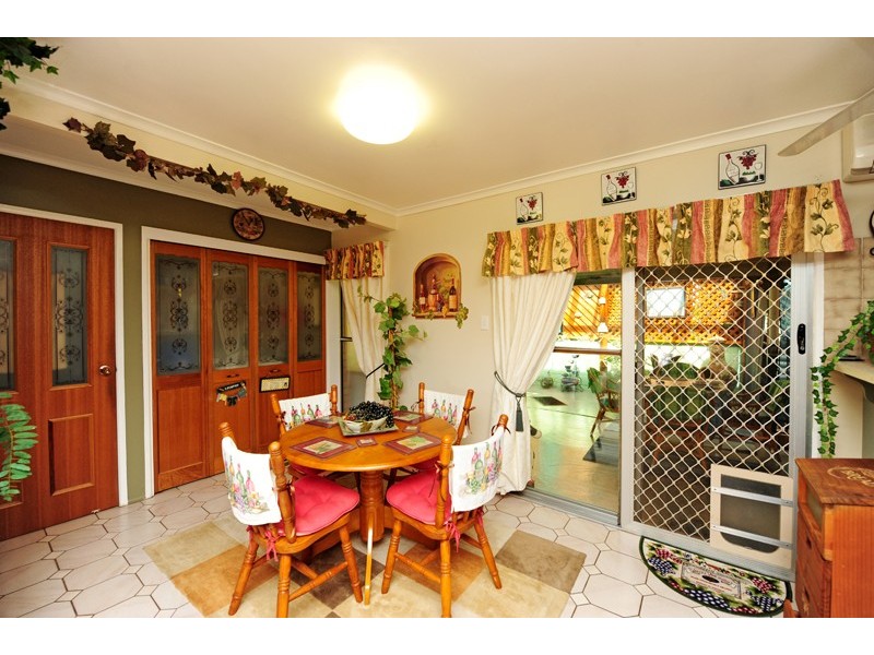 6 Heron Court, New Auckland QLD 4680