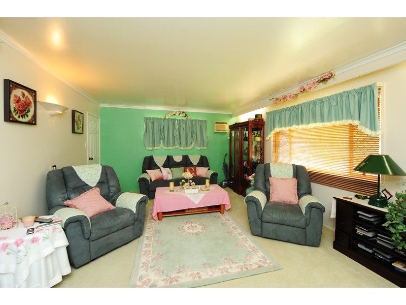 6 Heron Court, New Auckland QLD 4680