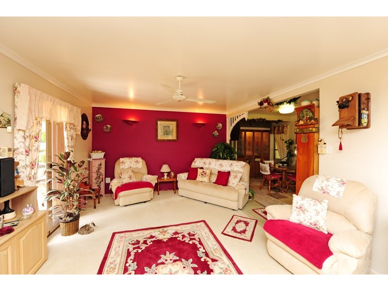 6 Heron Court, New Auckland QLD 4680