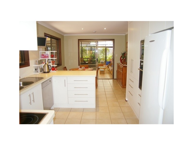17 Vernon Road, Gladstone QLD 4680